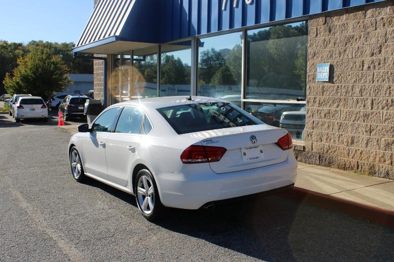 Volkswagen Passat 4dr Sdn 2.5L Auto SE 2013