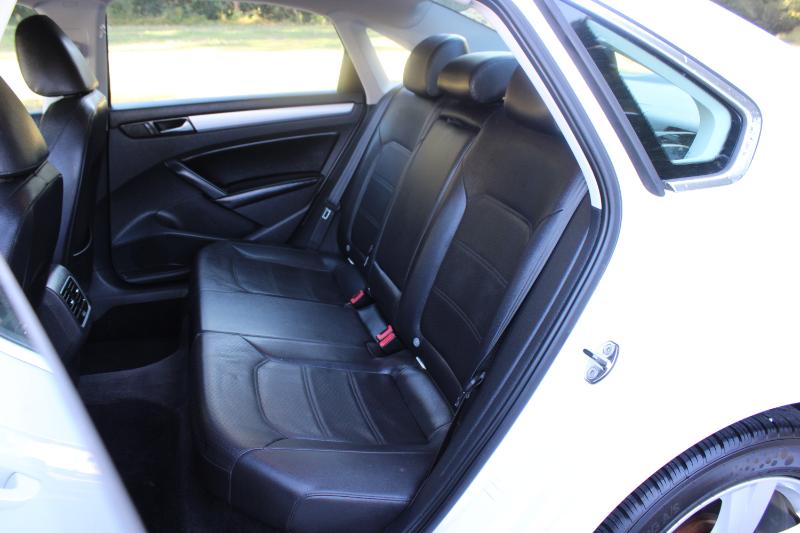 Volkswagen Passat 4dr Sdn 2.5L Auto SE 2013