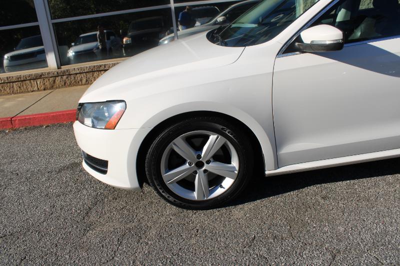 Volkswagen Passat 4dr Sdn 2.5L Auto SE 2013