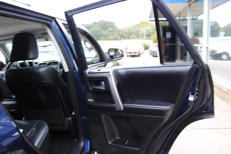 Toyota 4Runner RWD 4dr V6 SR5 Premium (Natl) 2016