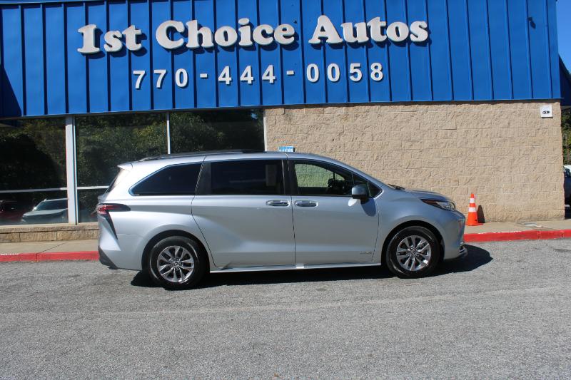 Toyota Sienna XLE FWD 8-Passenger (Natl) 2021