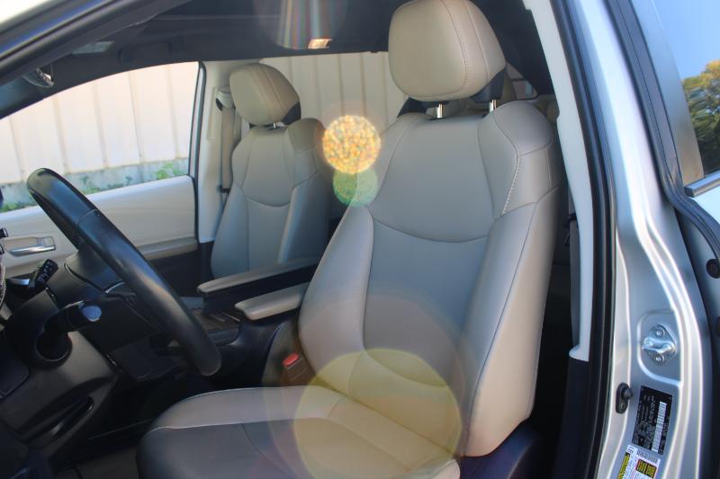 Toyota Sienna XLE FWD 8-Passenger (Natl) 2021