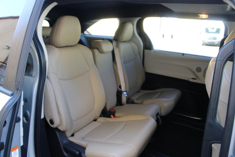 Toyota Sienna XLE FWD 8-Passenger (Natl) 2021
