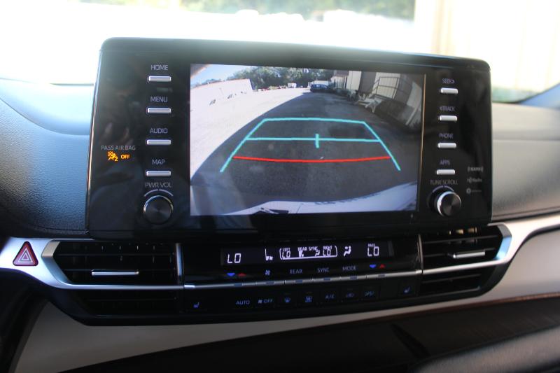 Toyota Sienna XLE FWD 8-Passenger (Natl) 2021