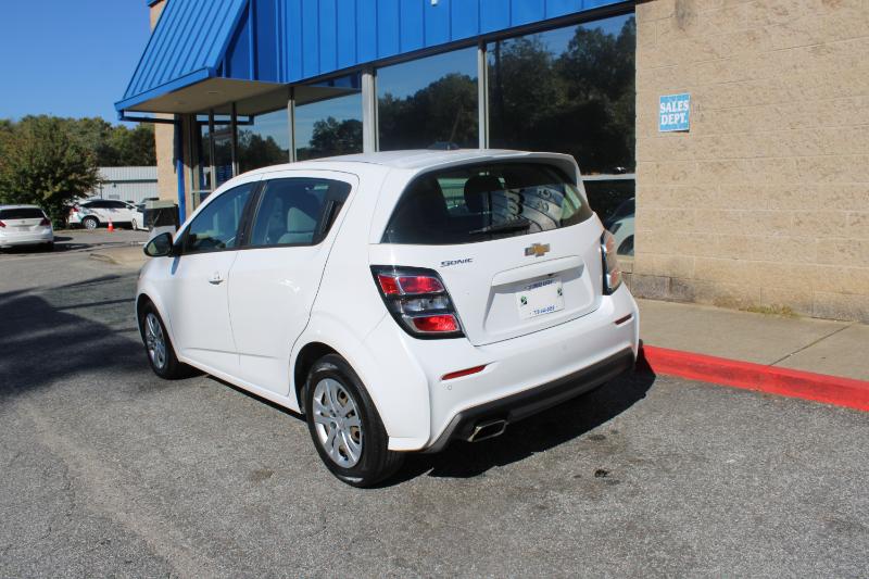 Chevrolet Sonic 5dr HB LT w/1FL 2020