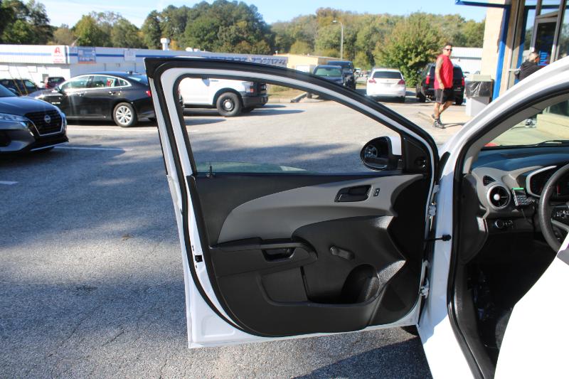 Chevrolet Sonic 5dr HB LT w/1FL 2020