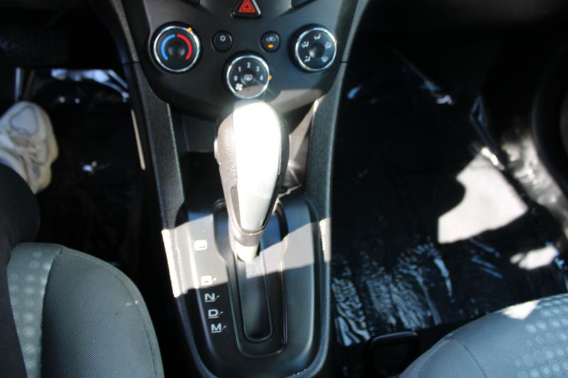 Chevrolet Sonic 5dr HB LT w/1FL 2020