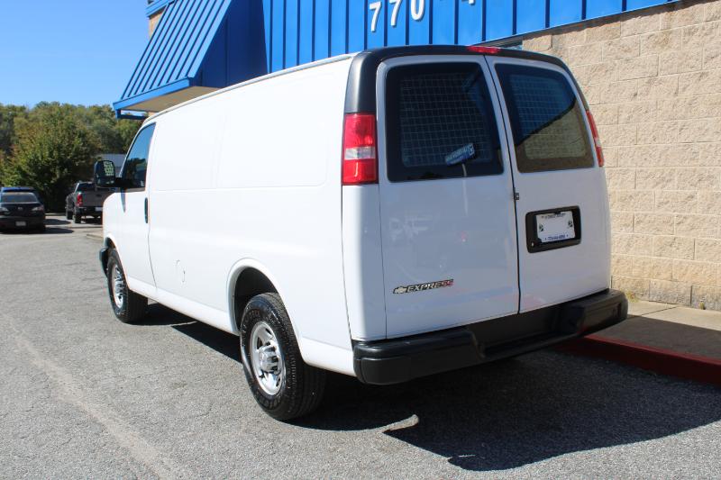 Chevrolet Express Cargo Van RWD 2500 135" 2019