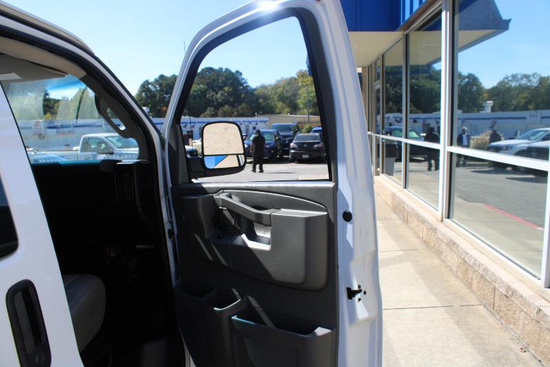 Chevrolet Express Cargo Van RWD 2500 135" 2019