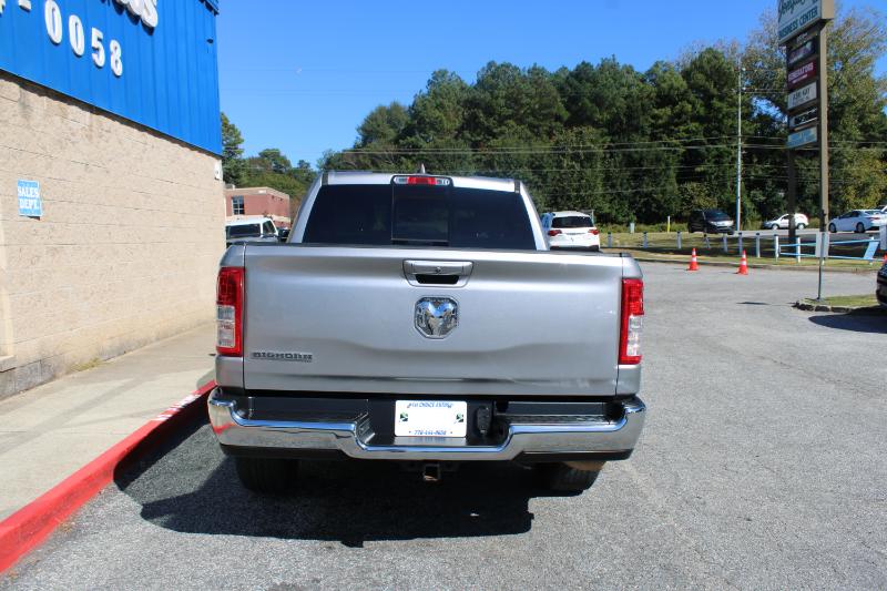 RAM 1500 Big Horn 4x2 Crew Cab 5'7" Box 2022