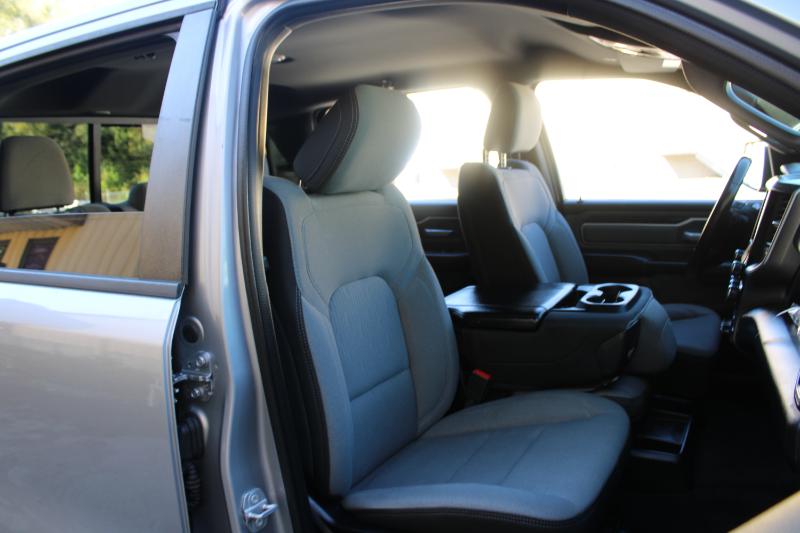 RAM 1500 Big Horn 4x2 Crew Cab 5'7" Box 2022