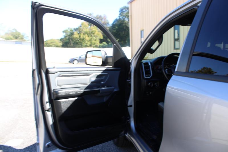 RAM 1500 Big Horn 4x2 Crew Cab 5'7" Box 2022