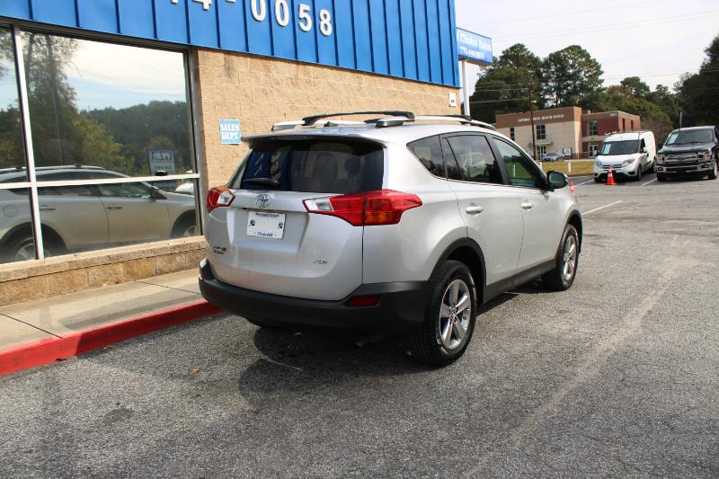 Toyota RAV4 FWD 4dr XLE (Natl) 2015