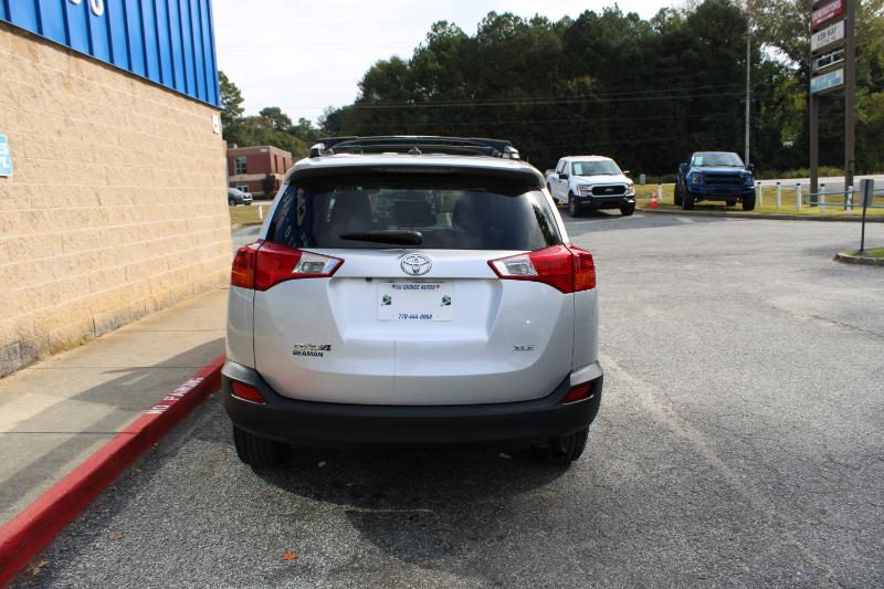 Toyota RAV4 FWD 4dr XLE (Natl) 2015