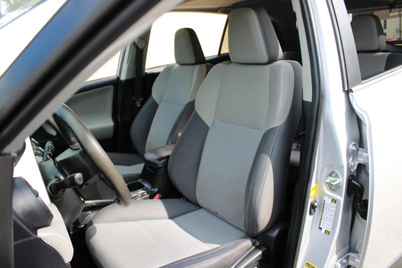 Toyota RAV4 FWD 4dr XLE (Natl) 2015