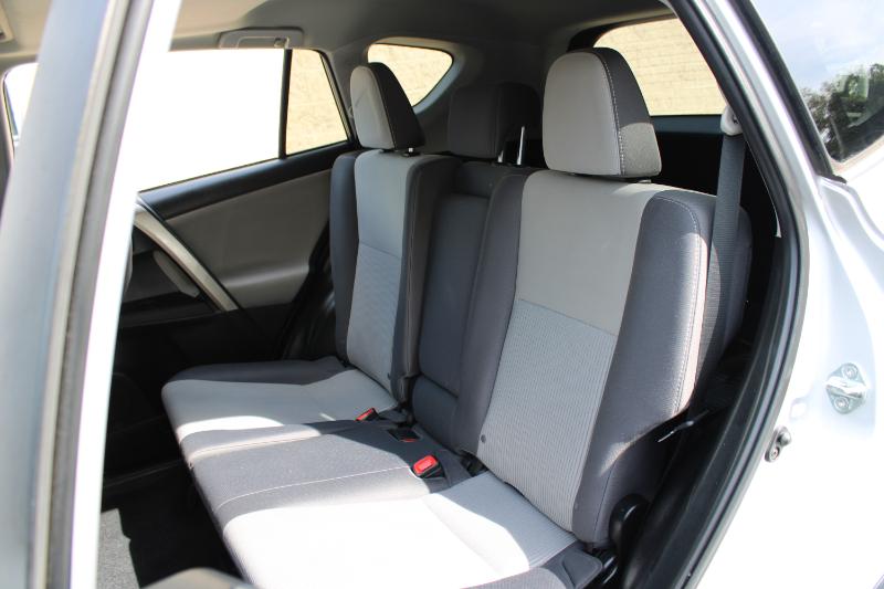 Toyota RAV4 FWD 4dr XLE (Natl) 2015
