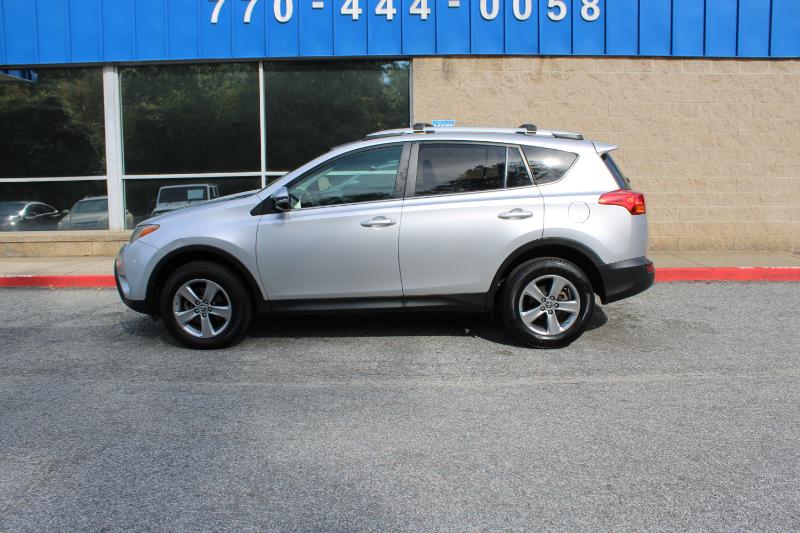 Toyota RAV4 FWD 4dr XLE (Natl) 2015