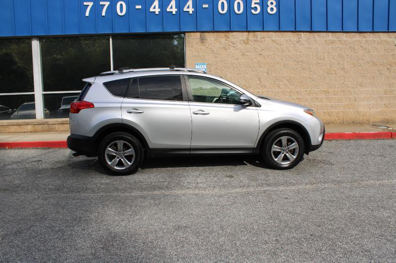 Toyota RAV4 FWD 4dr XLE (Natl) 2015