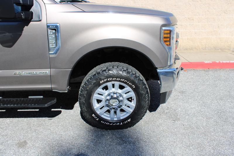 Ford Super Duty F-250 SRW King Ranch 4WD Crew Cab 8' Box 2018