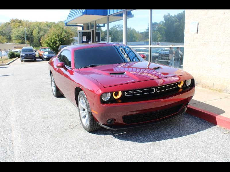 Dodge Challenger SXT RWD 2021