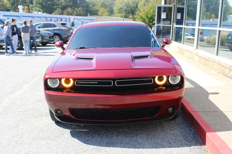 Dodge Challenger SXT RWD 2021