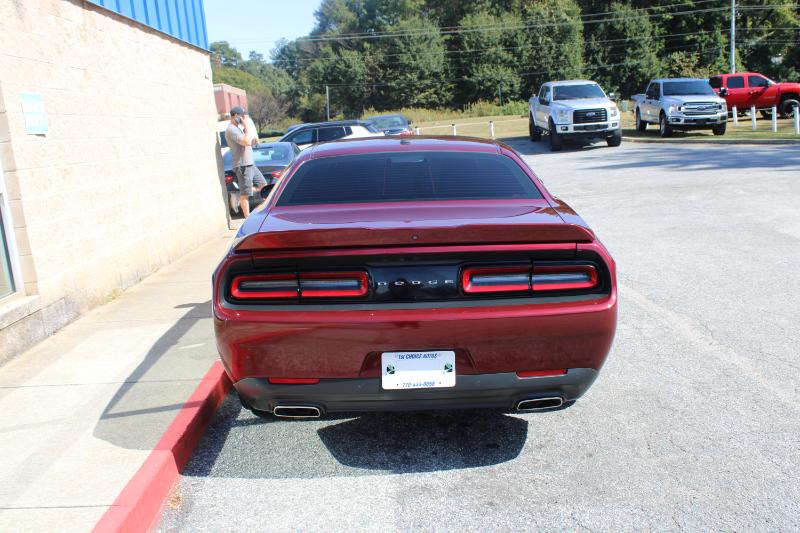 Dodge Challenger SXT RWD 2021