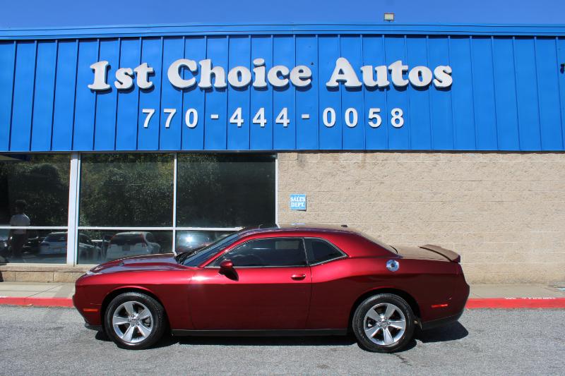 Dodge Challenger SXT RWD 2021
