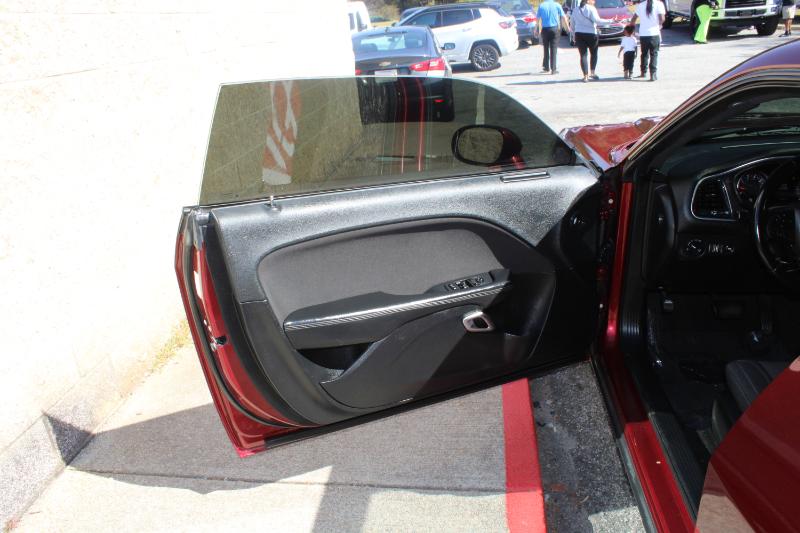 Dodge Challenger SXT RWD 2021