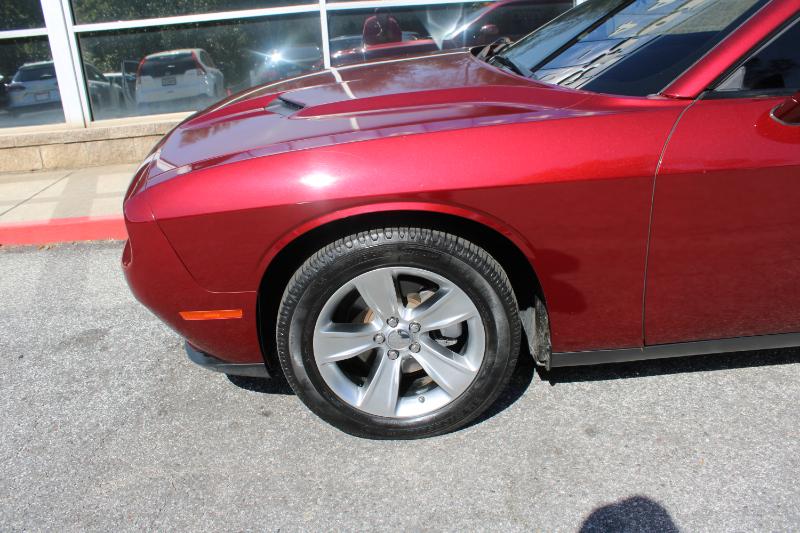 Dodge Challenger SXT RWD 2021