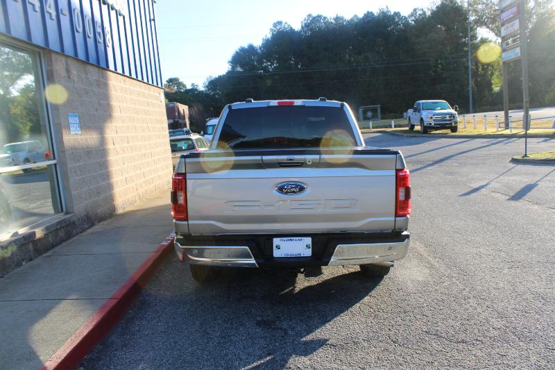 Ford F-150 XLT 2WD SuperCrew 5.5' Box 2022