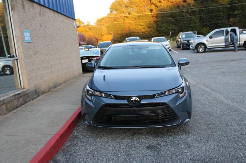 2024 Toyota Corolla LE photo 2