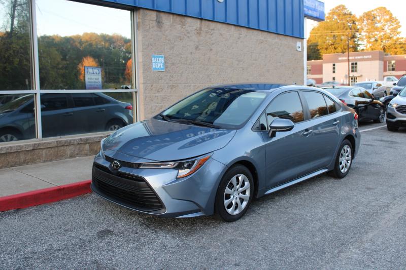 2024 Toyota Corolla LE photo 3
