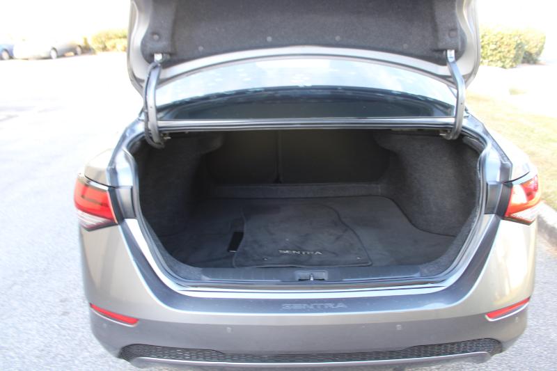 Nissan Sentra SV CVT 2021