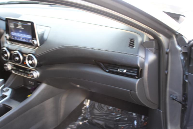 Nissan Sentra SV CVT 2021
