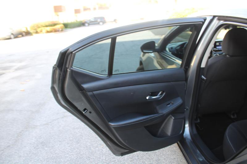 Nissan Sentra SV CVT 2021