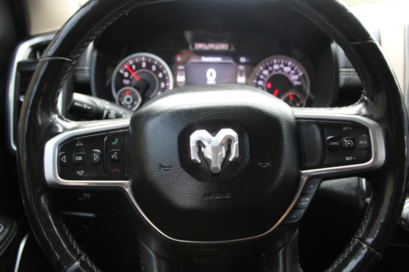 RAM 1500 Laramie 4x2 Crew Cab 5'7" Box 2019