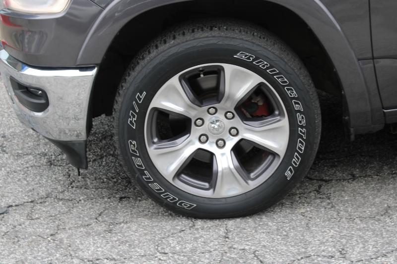 RAM 1500 Laramie 4x2 Crew Cab 5'7" Box 2019