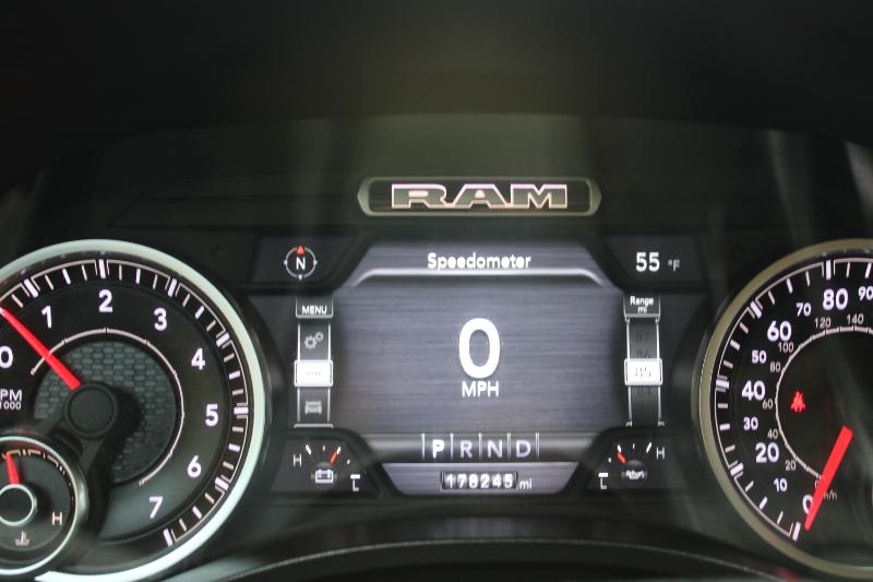 RAM 1500 Laramie 4x2 Crew Cab 5'7" Box 2019