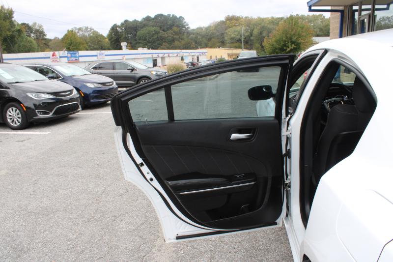 Dodge Charger SXT RWD 2019