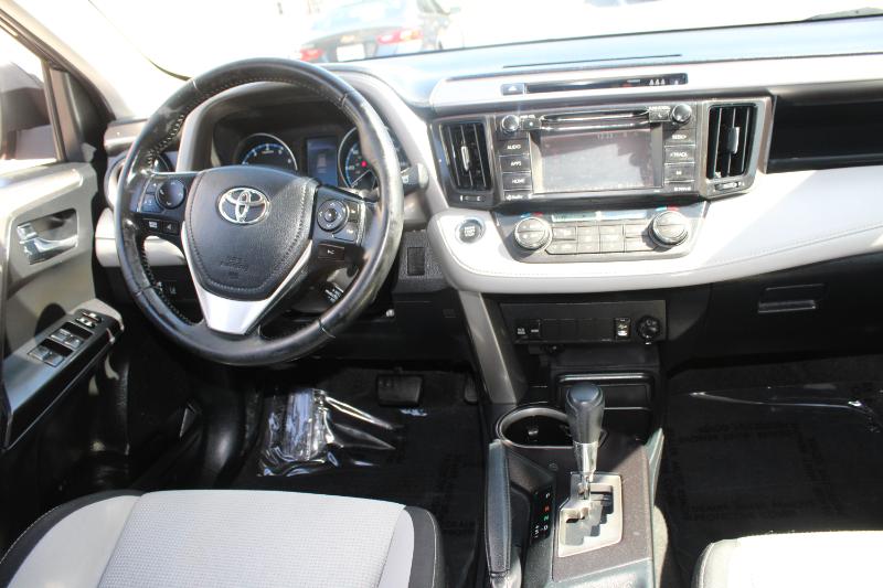 Toyota RAV4 Adventure AWD (Natl) 2018