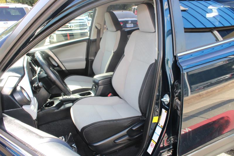 Toyota RAV4 Adventure AWD (Natl) 2018