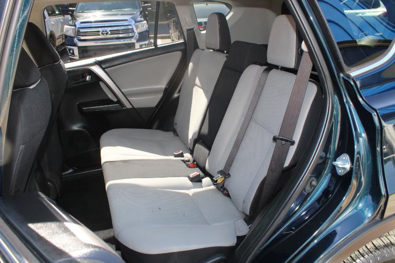 Toyota RAV4 Adventure AWD (Natl) 2018