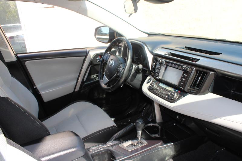 Toyota RAV4 Adventure AWD (Natl) 2018