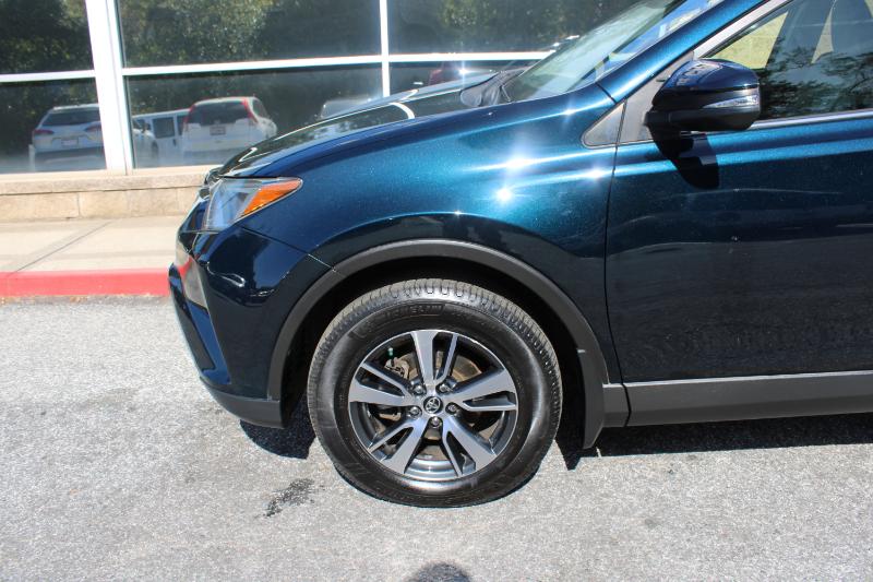 Toyota RAV4 Adventure AWD (Natl) 2018