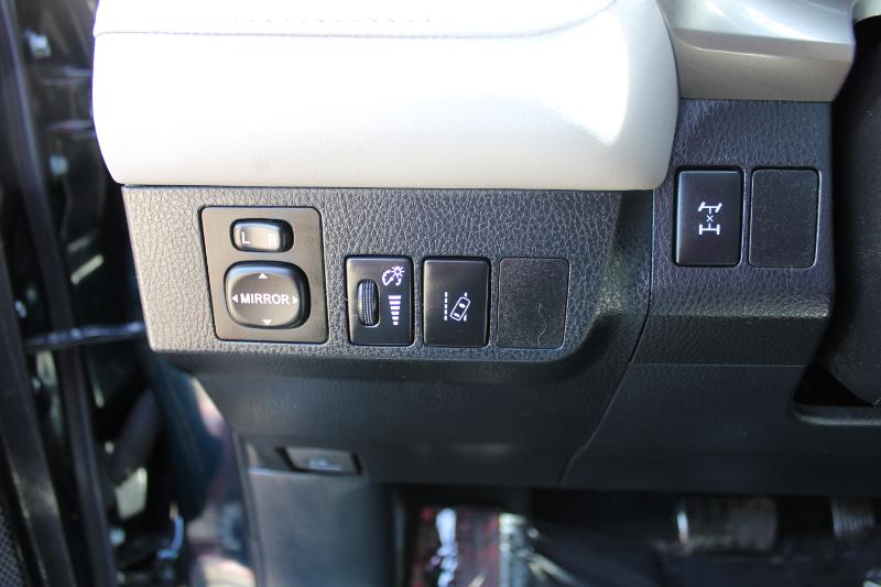 Toyota RAV4 Adventure AWD (Natl) 2018