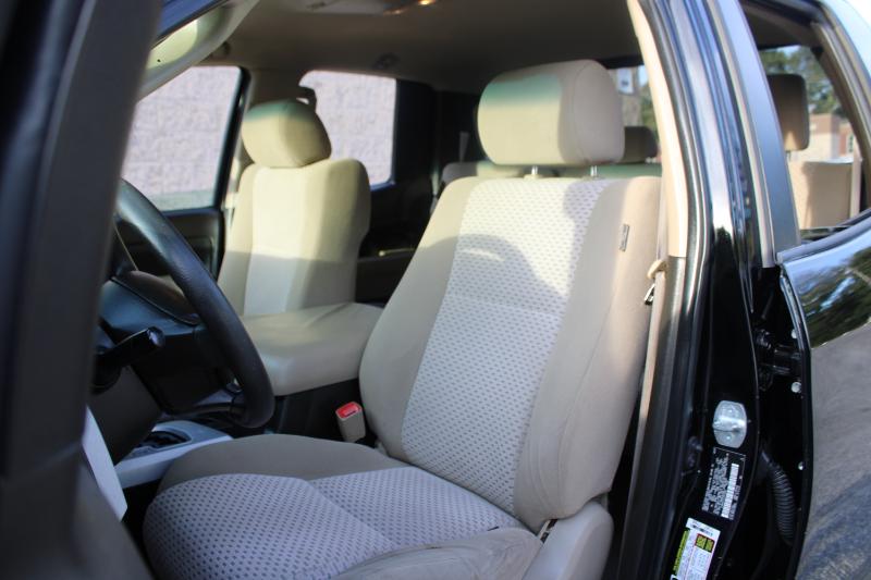 Toyota Tundra 2WD Double 145.7" 5.7L V8 SR5 (Natl 2007