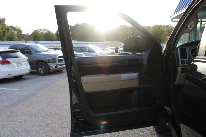 Toyota Tundra 2WD Double 145.7" 5.7L V8 SR5 (Natl 2007