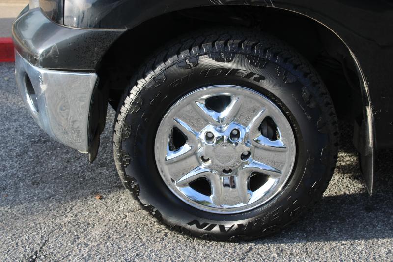 Toyota Tundra 2WD Double 145.7" 5.7L V8 SR5 (Natl 2007