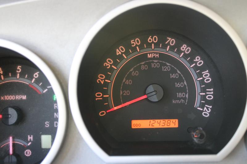 Toyota Tundra 2WD Double 145.7" 5.7L V8 SR5 (Natl 2007