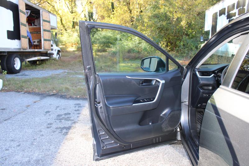 Toyota RAV4 Hybrid LE AWD (Natl) 2019